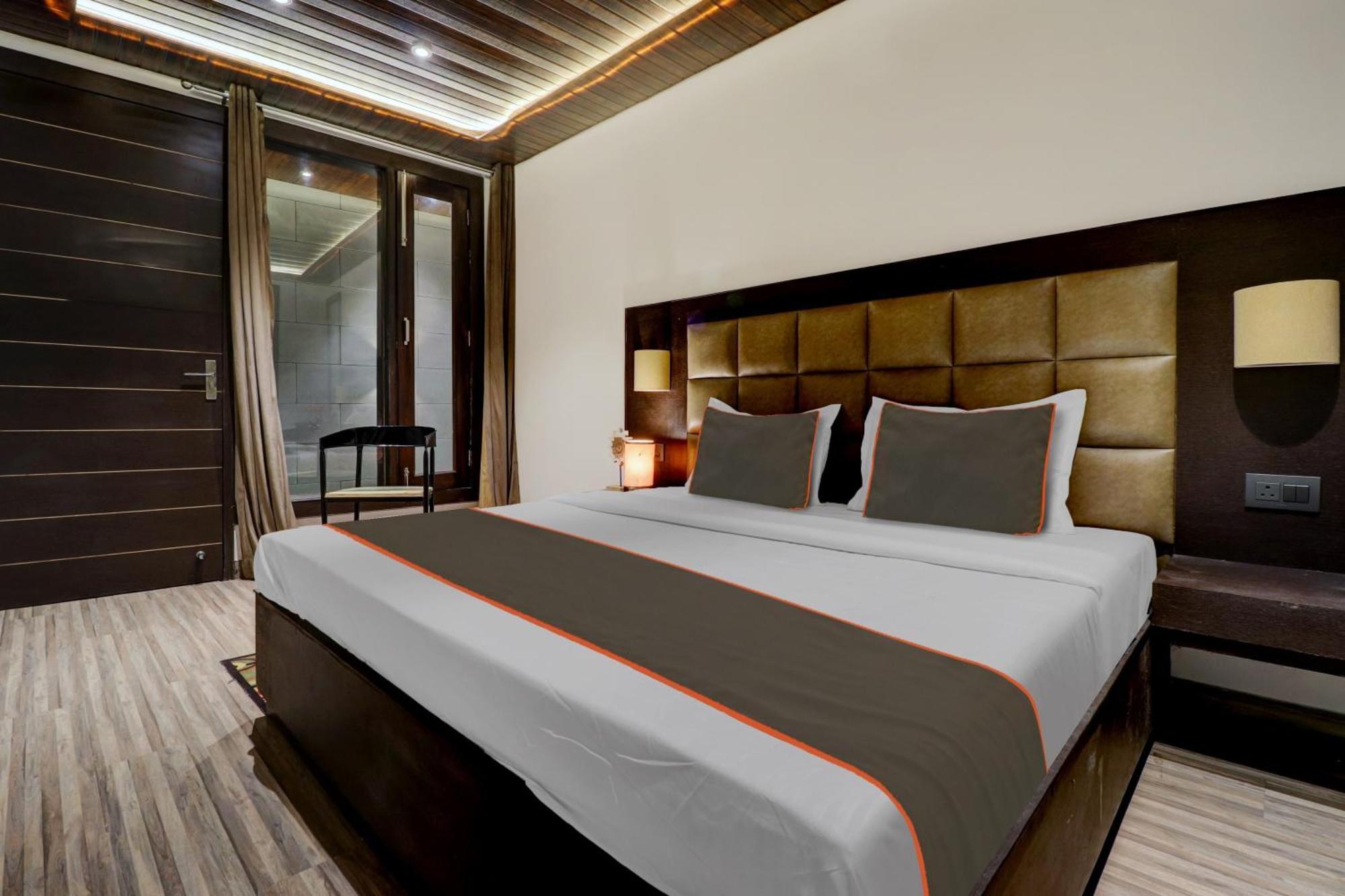 Ocean The Near Delhi Airport 4* New Delhi
